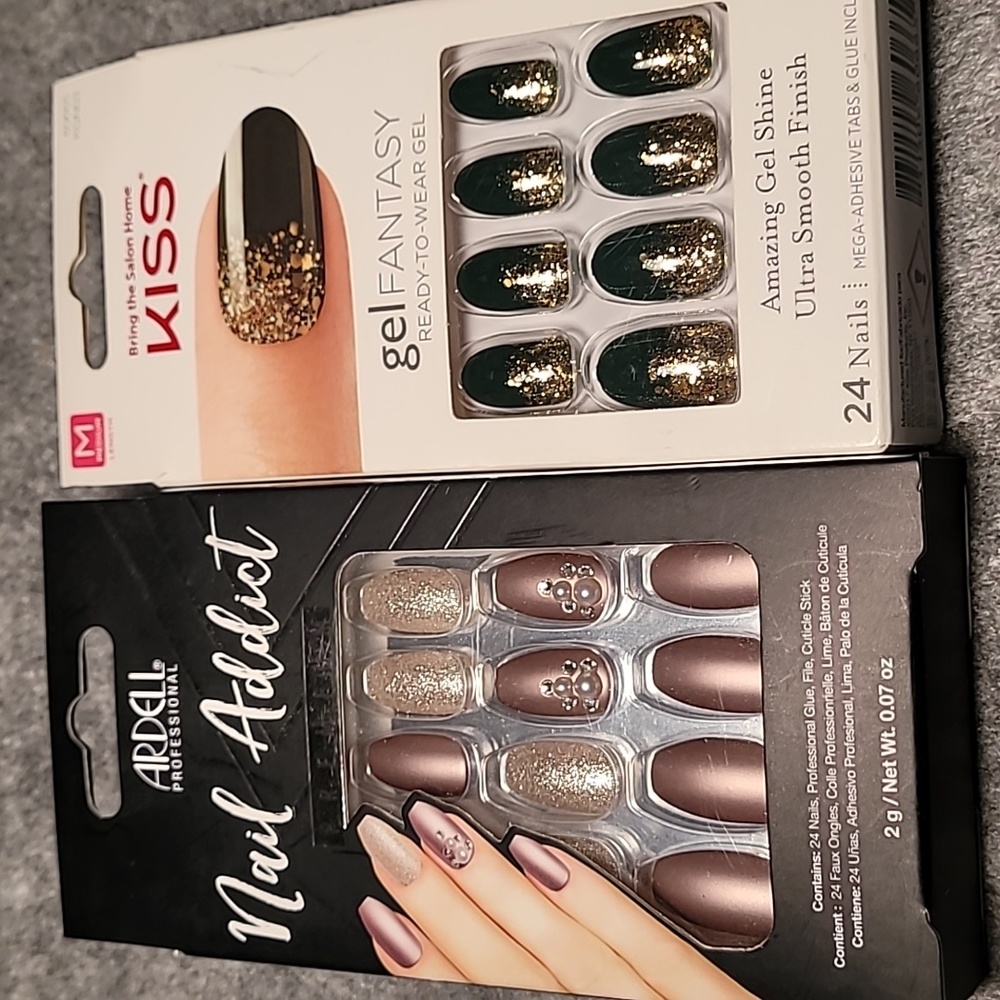 Kiss and Ardell brand nails pink/green NIB